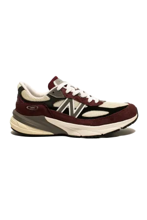 990