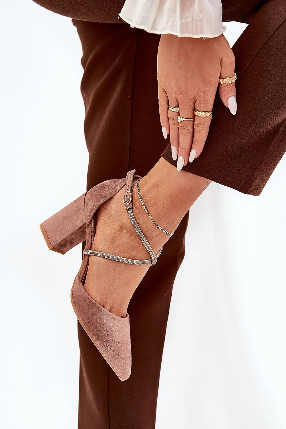 Block heel pumps