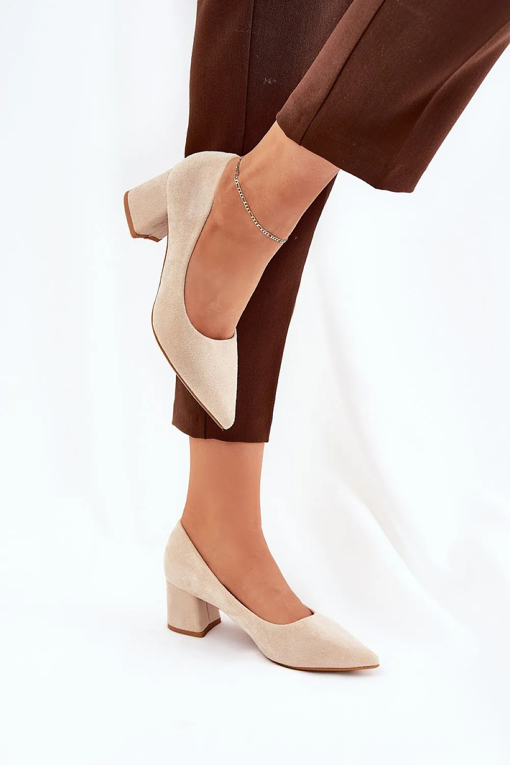 Block heel pumps