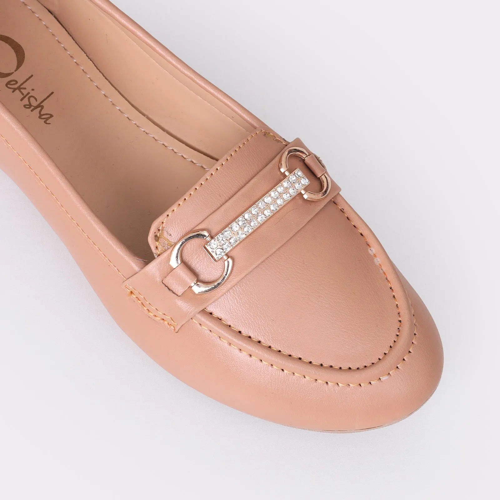 Casual pumps for women