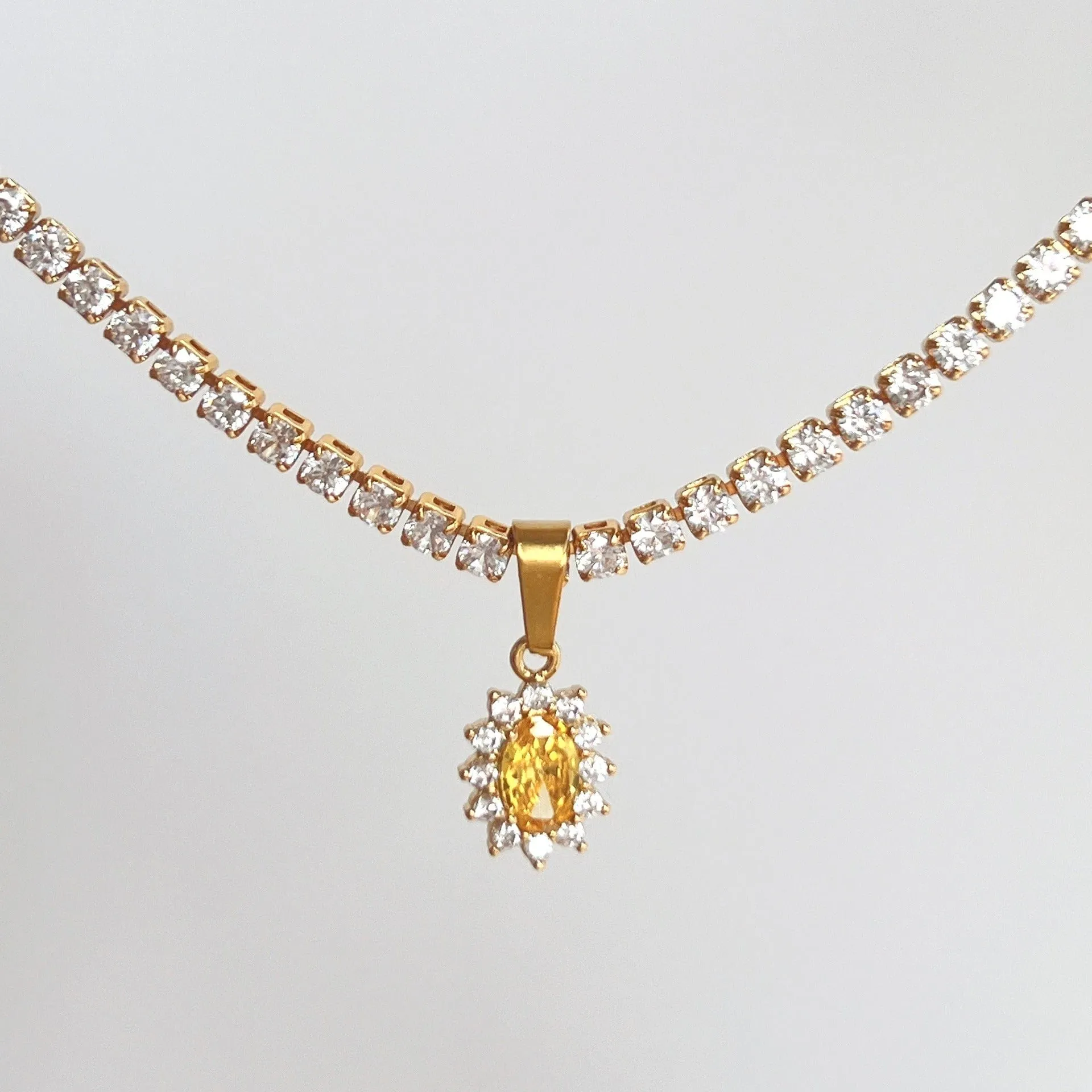Chic Colorful Crystal Flower Pendant Box Chain Necklace