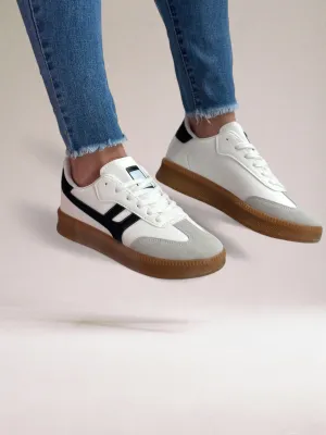 Claire De Rosé | Chic Fashionable Sneakers