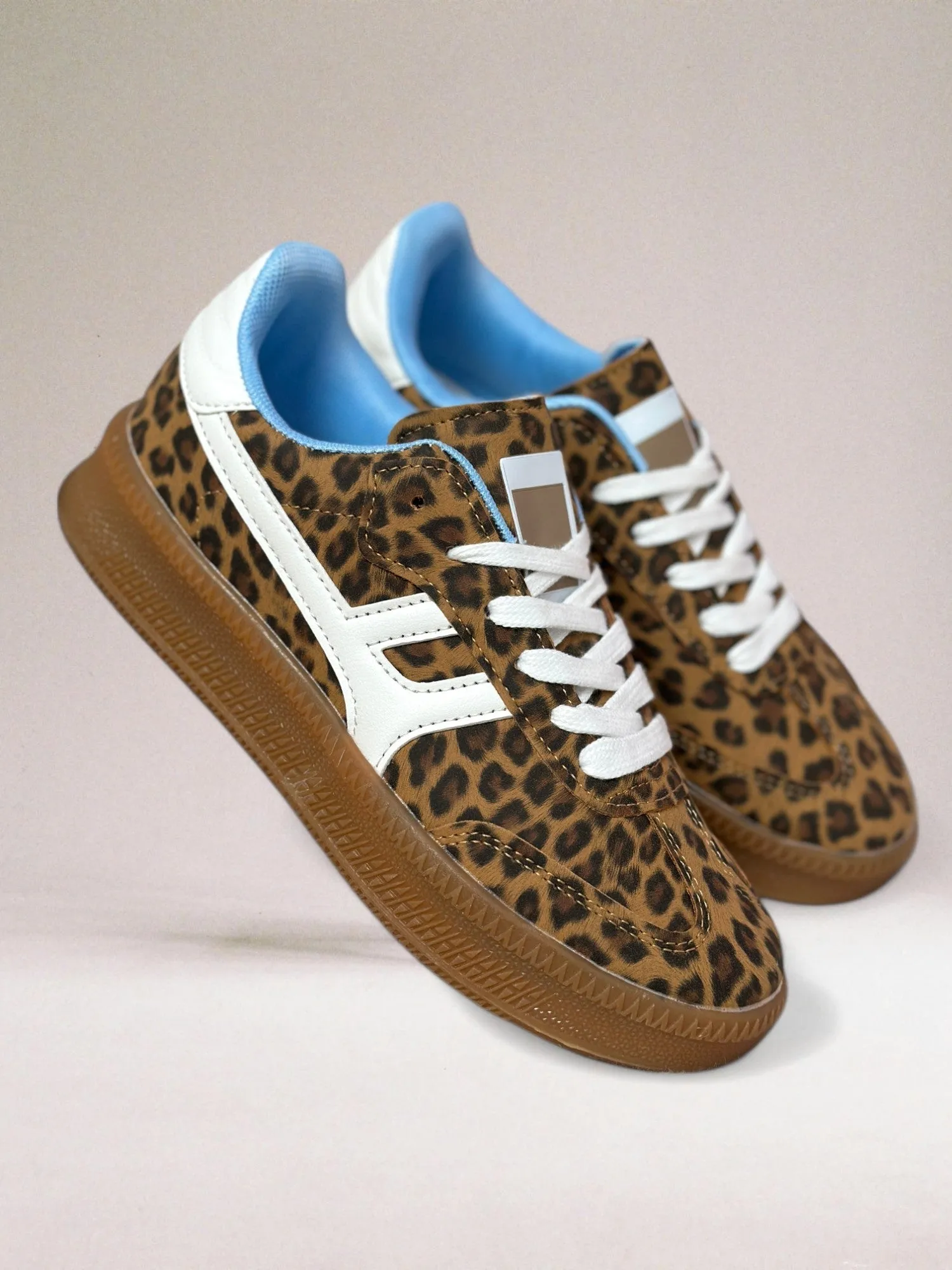 Claire De Rosé | Chic Fashionable Sneakers