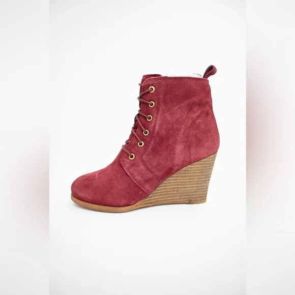 Diba Blake Wedge Bootie New Without Box