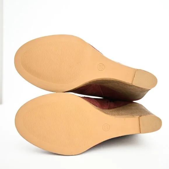 Diba Blake Wedge Bootie New Without Box