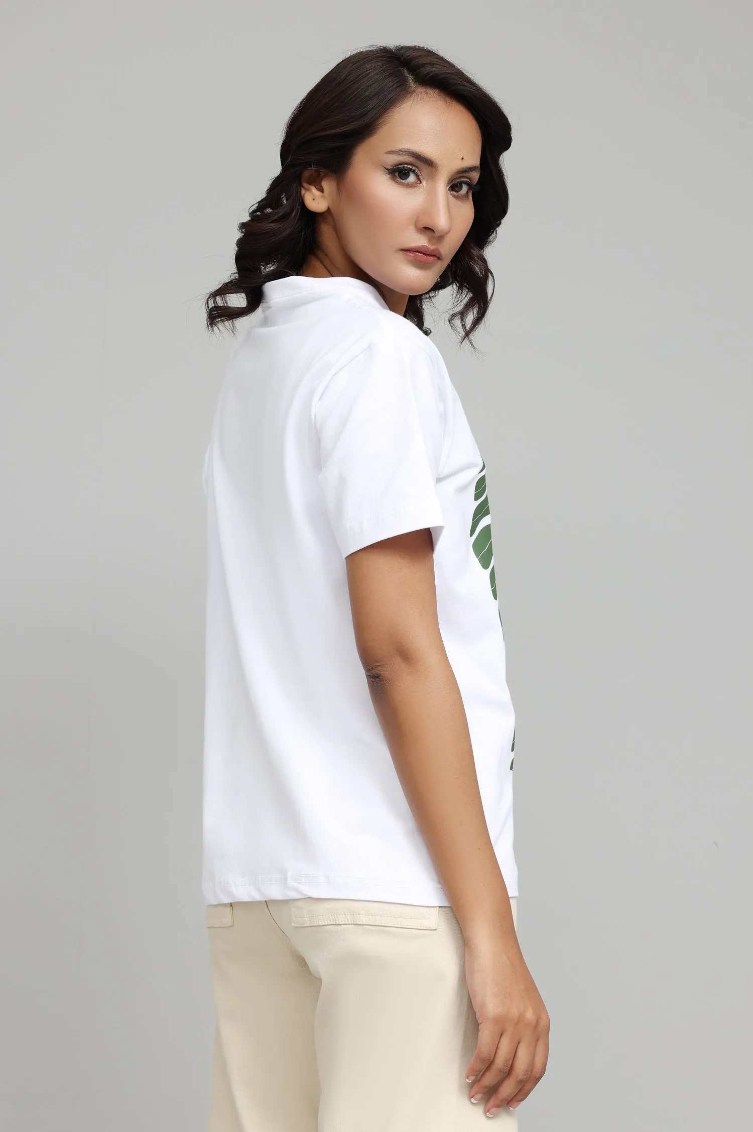 ECO-CHIC TROPICAL LEAF GRAPHIC T-SHIRT-GREEN