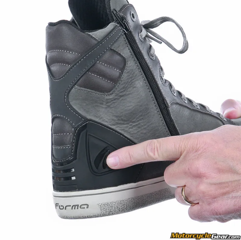 Forma Hyper Boots