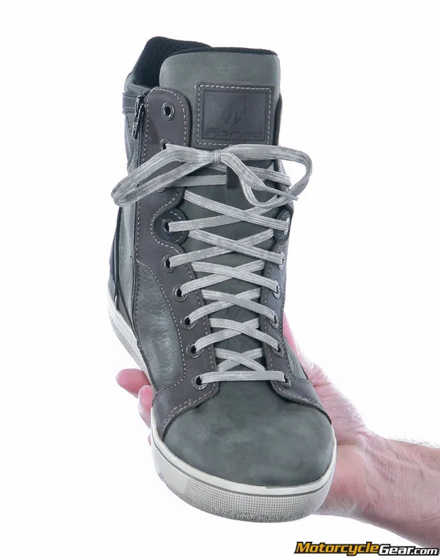 Forma Hyper Boots