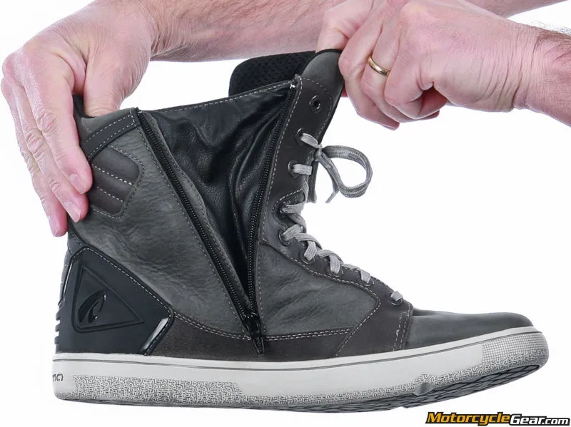 Forma Hyper Boots