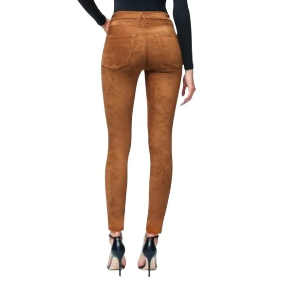GOOD AMERICAN Good Waist Faux Suede Skinny Jeans! Retail $145.