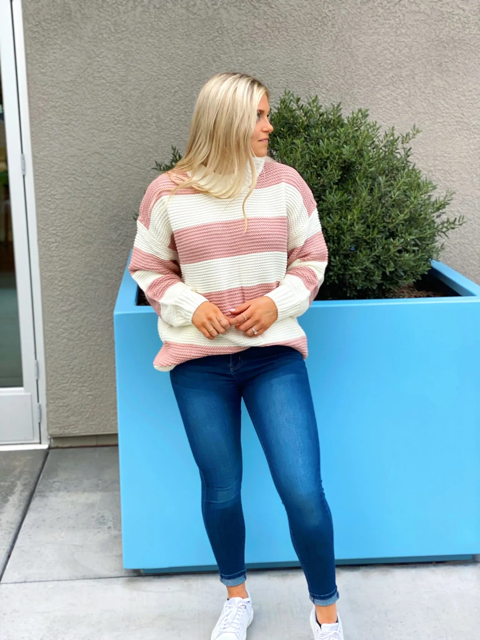 HAPPINESS IS COZY SWEATER-ROSE