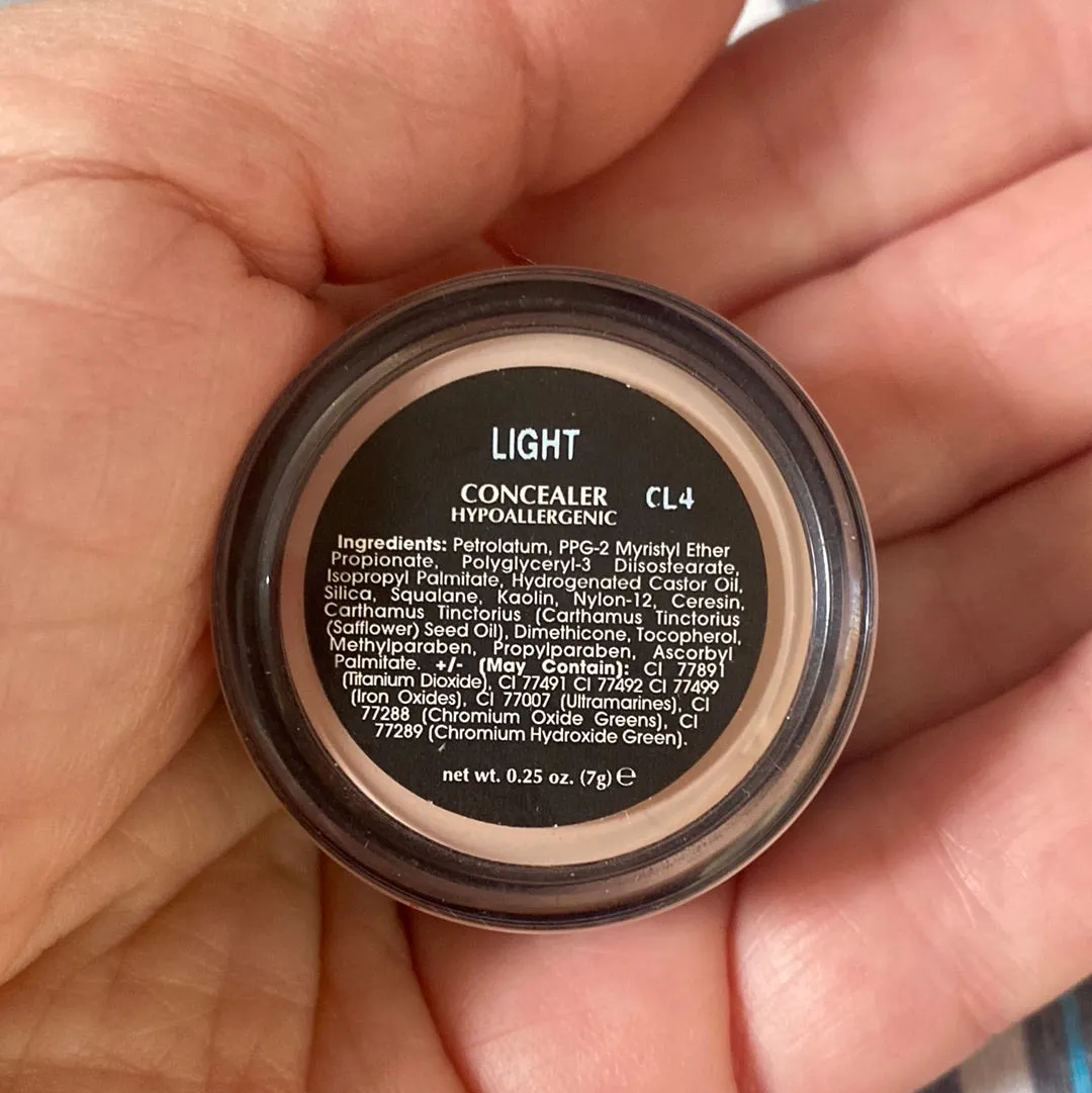 Light Concealer Pot