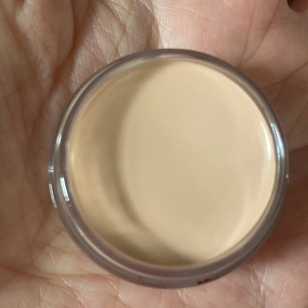 Light Concealer Pot