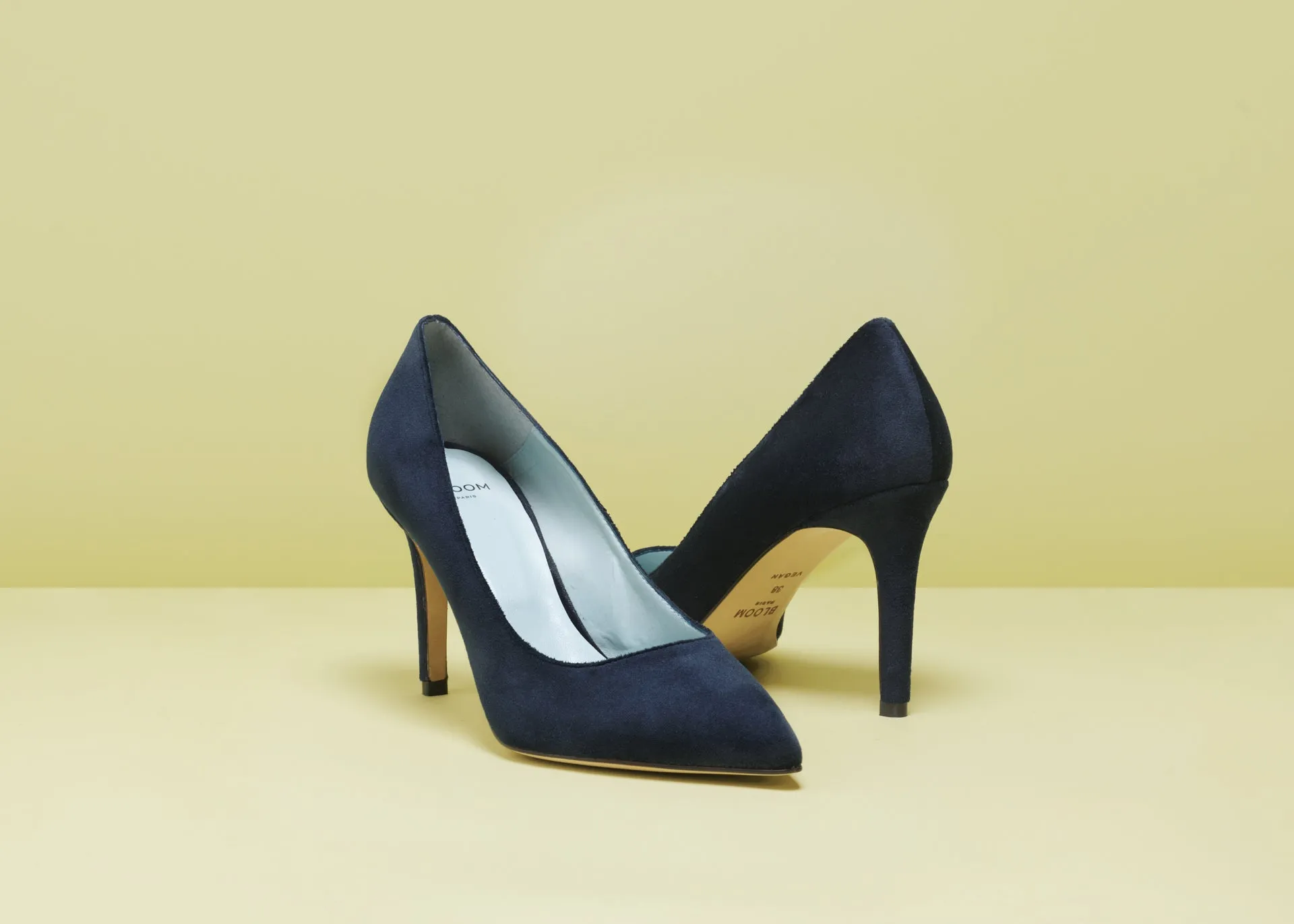 MARA NAVY BLUE VELVET PUMPS