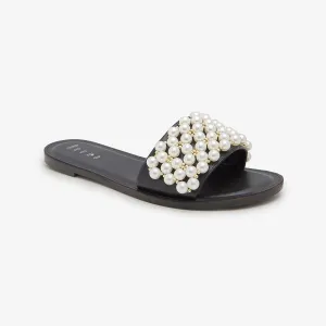 Pearl Embellished Chappal