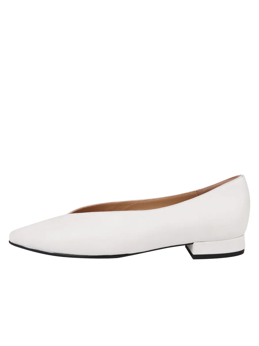 Real Pointed Toe Flat