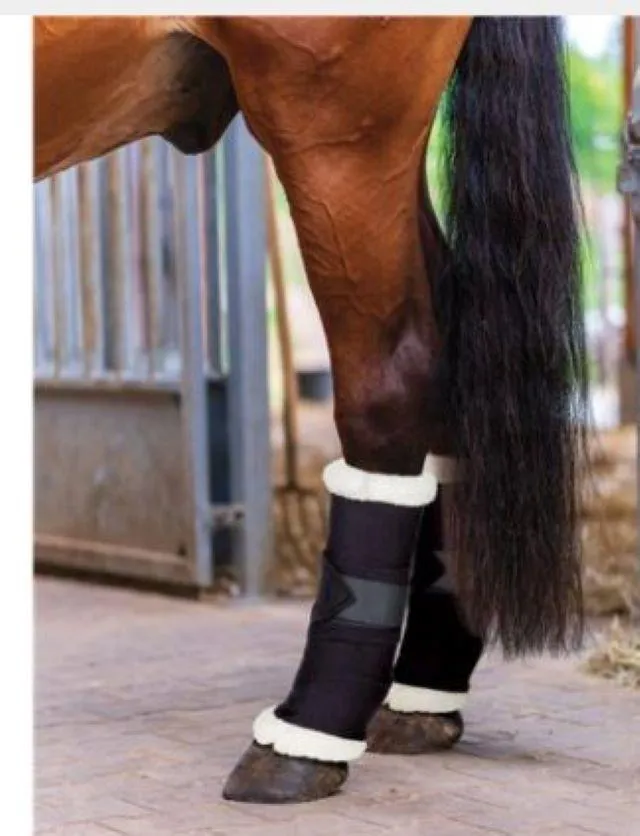 Showmaster Bandage Pads Faux Sheepskin