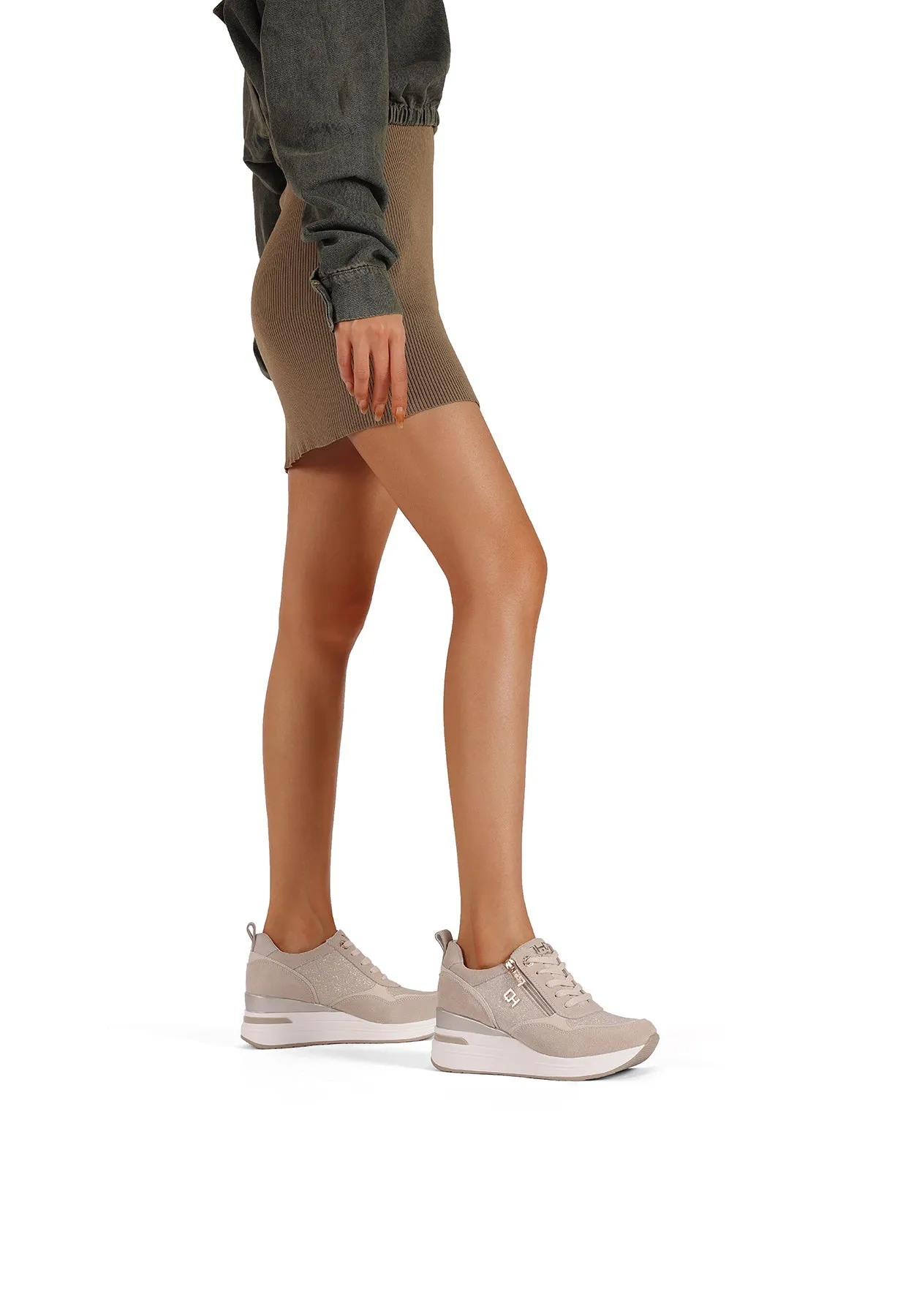 Sneakers QH9009
