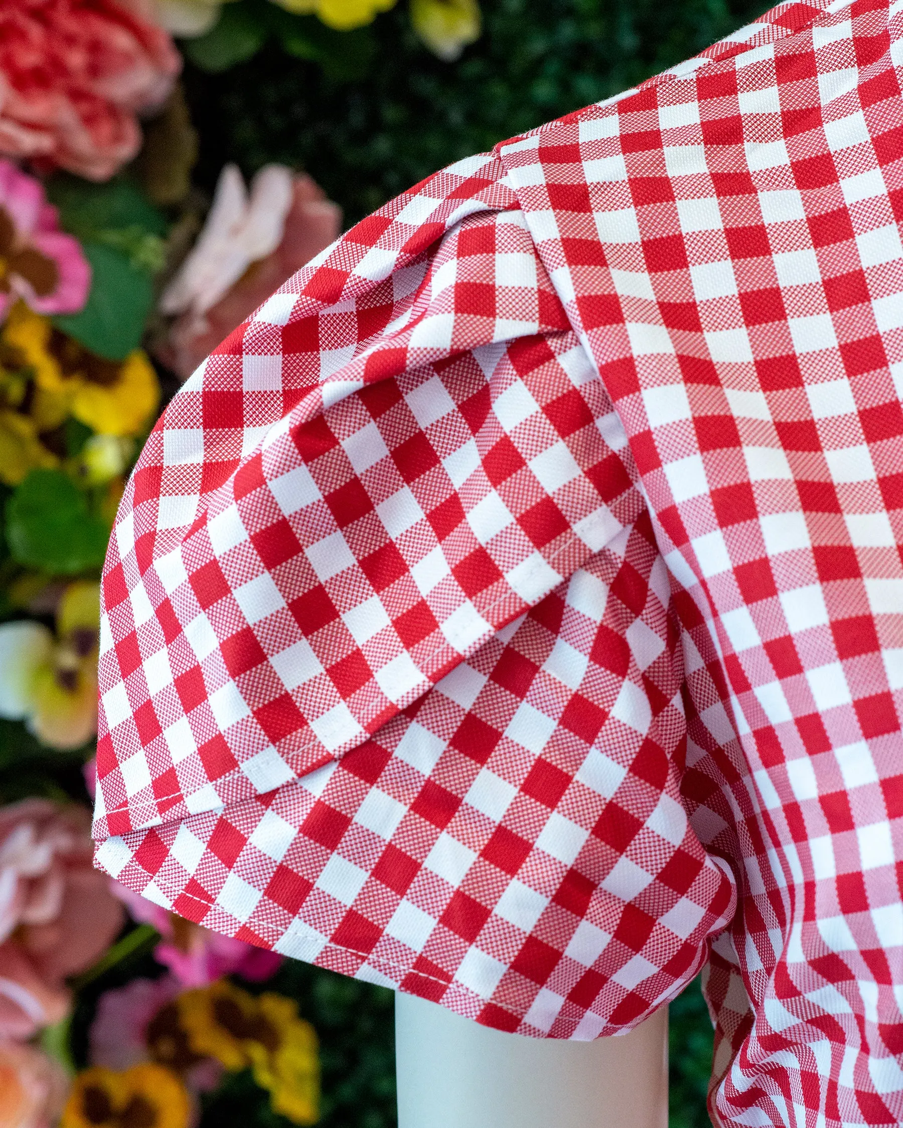 V Ruffle Tulip Sleeve